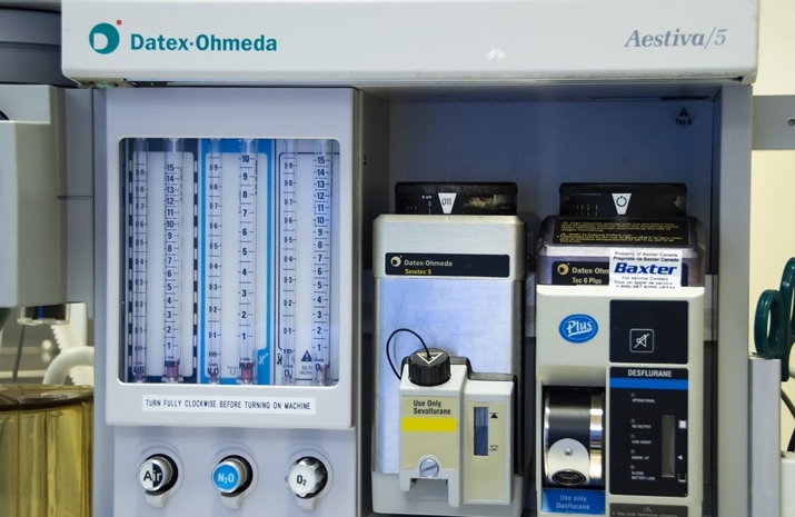 A picture containing text, indoor

Description automatically generated